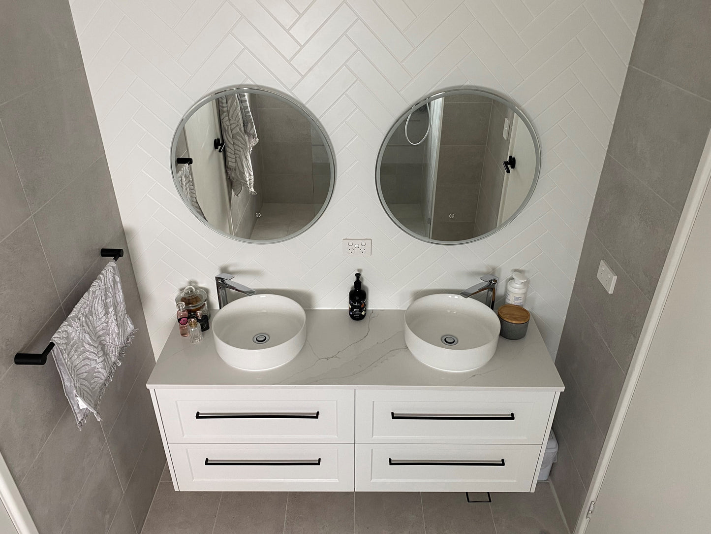 600X600 STFQ6002 QUARTZ GREY *