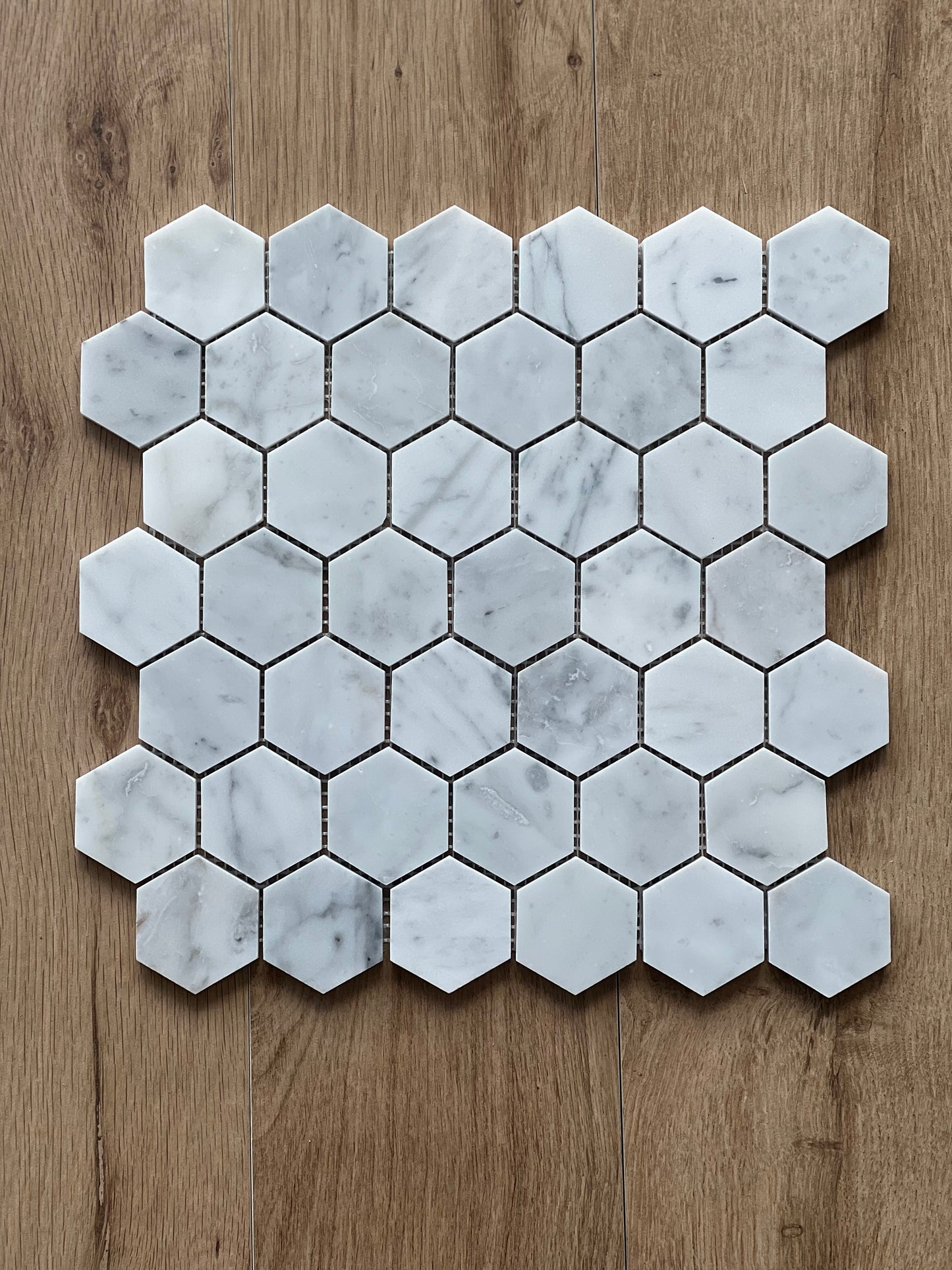 298x303 HEX 48mm CARRARA HONED