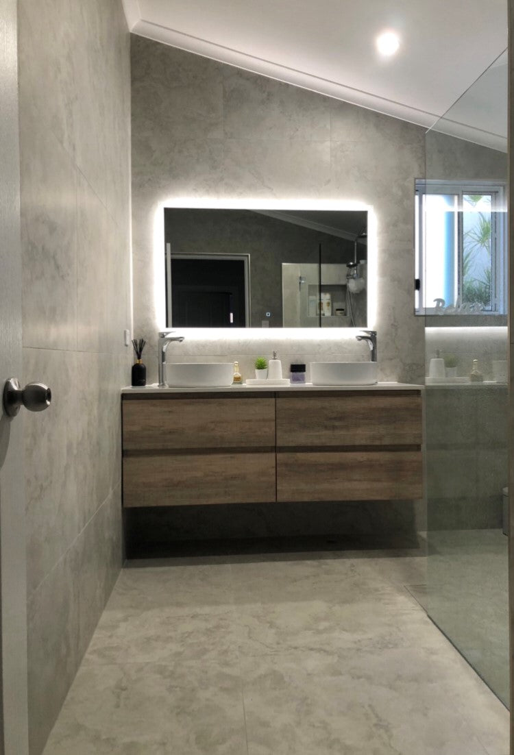 600X600 VESUVIO LT GREY*