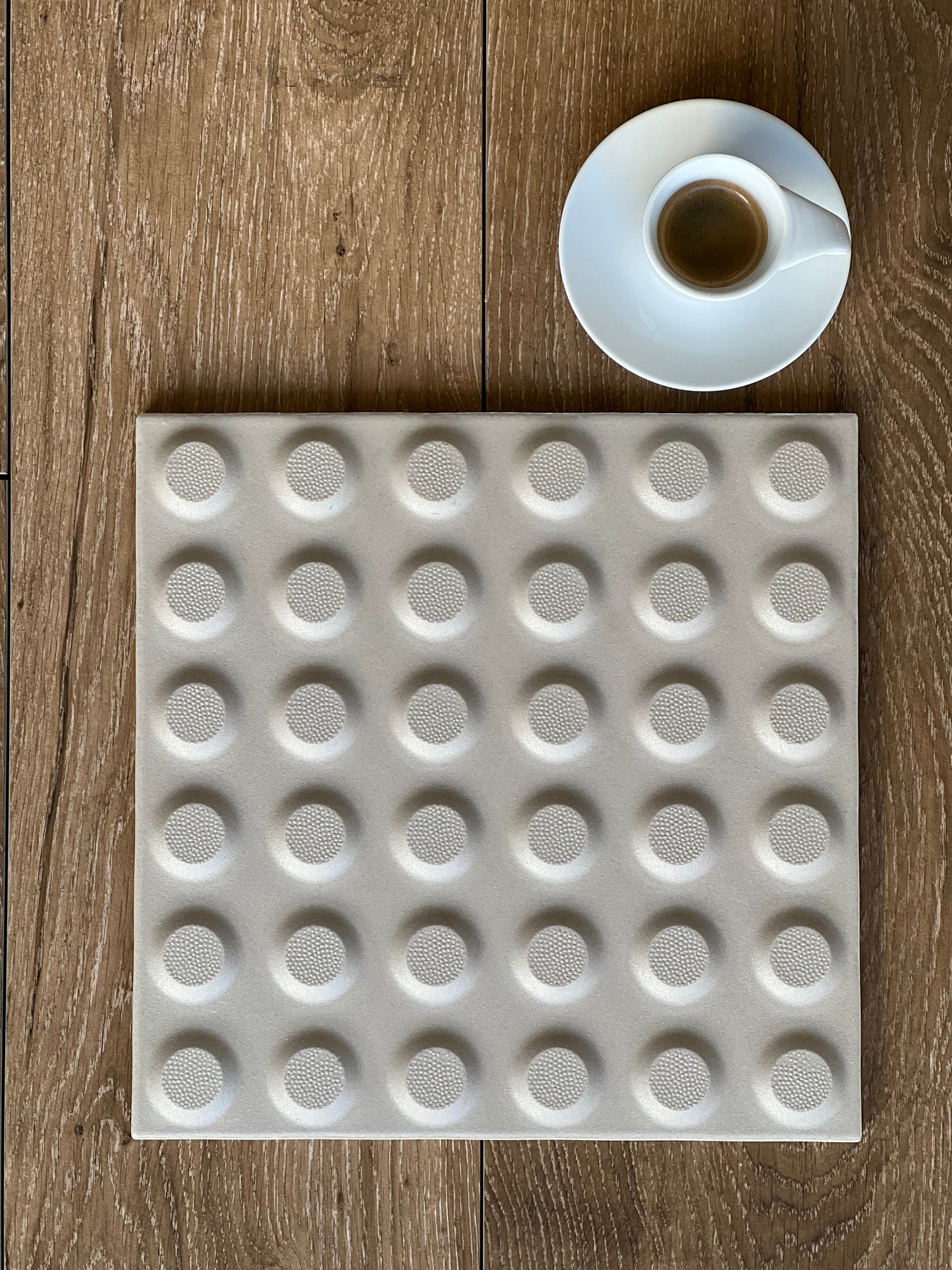 300X300 TAC TILE WHITE W/DOTS