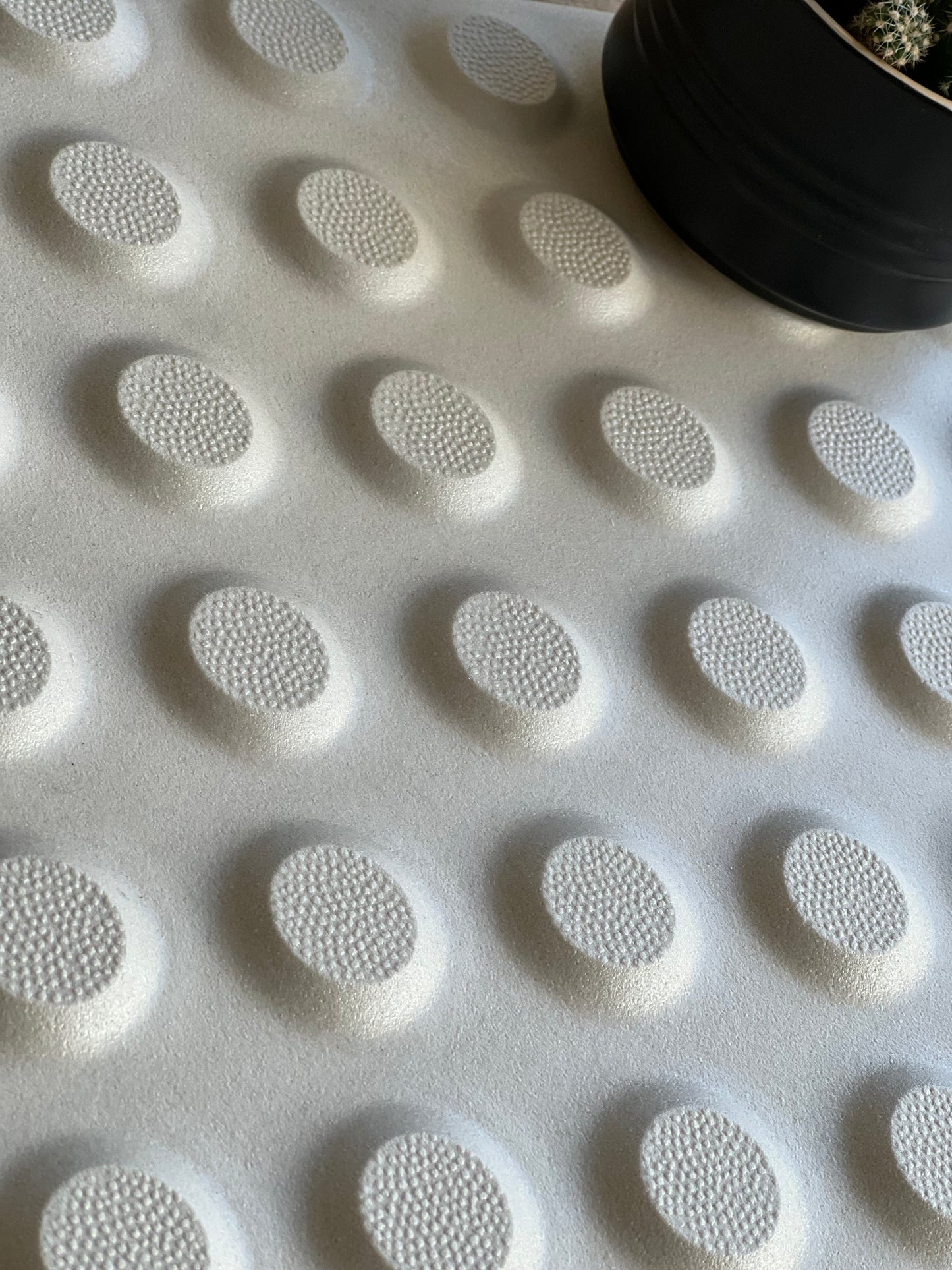 300X300 TAC TILE WHITE W/DOTS